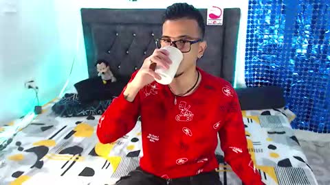Snapshot of justin_melendez chatting on 01/13/25, 04:18 JUSTIN online show from 01/13/25, 04:18