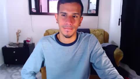 Snapshot of justin_melendez chatting on 09/08/25, 09:03 JUSTIN online show from 09/08/25, 09:03