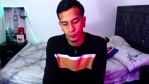 Snapshot of justin_melendez chatting on 09/23/25, 07:22 JUSTIN online show from 09/23/25, 07:22