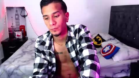 Snapshot of justin_melendez chatting on 09/29/25, 03:44 JUSTIN online show from 09/29/25, 03:44
