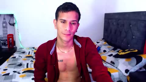Snapshot of justin_melendez chatting on 10/06/25, 08:23 JUSTIN online show from 10/06/25, 08:23