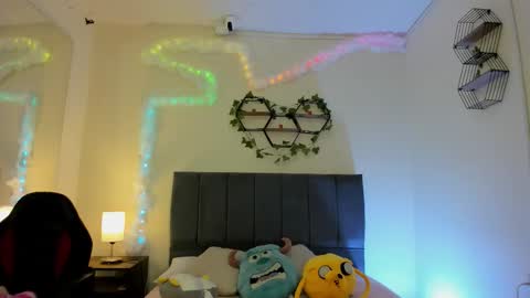 Snapshot of justinbe_ chatting on 01/08/26, 11:23 Justin online show from 01/08/26, 11:23