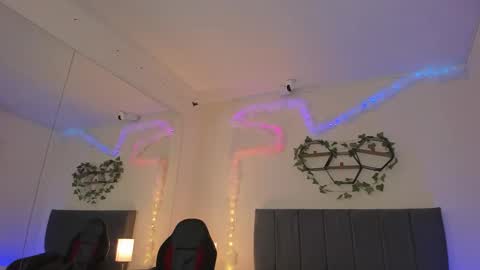 Snapshot of justinbe_ chatting on 02/19/26, 11:17 Justin online show from 02/19/26, 11:17