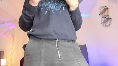 Snapshot of justinbe_ chatting on 02/21/26, 11:11 Justin online show from 02/21/26, 11:11