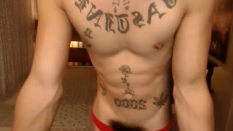 justine_hunk online show from 10/08/25, 12:08