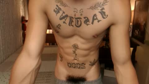 justine_hunk online show from 11/10/25, 06:12