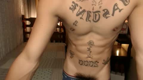 justine_hunk online show from 11/18/25, 06:07