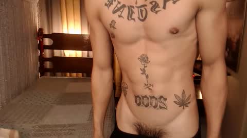 justine_hunk online show from 02/18/26, 05:31