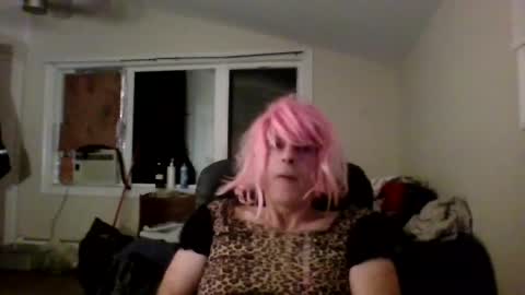 Snapshot of justinefox chatting on 09/21/25, 12:56 justinefox online show from 09/21/25, 12:56