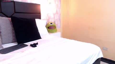 Justine online show from 01/24/25, 01:13