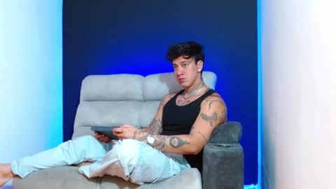 Snapshot of justinfuller_31 chatting on 12/21/25, 03:30 justinfuller_31 online show from 12/21/25, 03:30