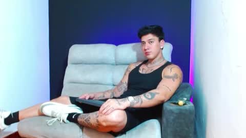 Snapshot of justinfuller_31 chatting on 02/05/26, 01:43 justinfuller_31 online show from 02/05/26, 01:43