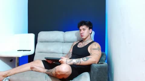 Snapshot of justinfuller_31 chatting on 03/27/26, 03:01 justinfuller_31 online show from 03/27/26, 03:01