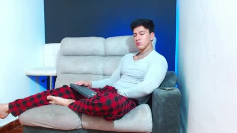 Snapshot of justinfuller_31 chatting on 04/12/26, 01:10 justinfuller_31 online show from 04/12/26, 01:10