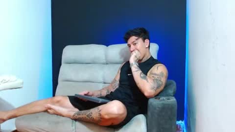 Snapshot of justinfuller_31 chatting on 05/27/26, 07:33 justinfuller_31 online show from 05/27/26, 07:33