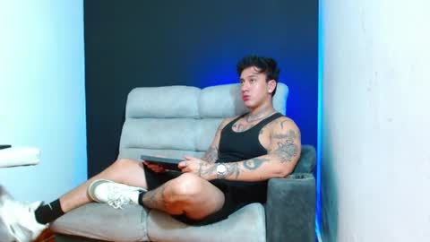 Snapshot of justinfuller_31 chatting on 06/06/26, 02:27 justinfuller_31 online show from 06/06/26, 02:27