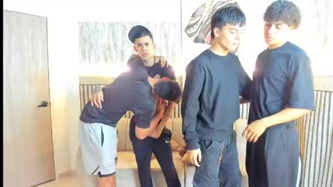 Snapshot of justingtime21 chatting on 04/18/26, 05:33 justingtime21 online show from 04/18/26, 05:33