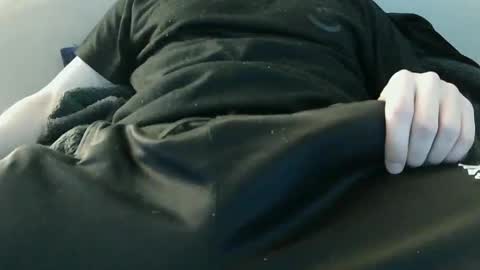 Snapshot of justinjaybee69 chatting on 03/11/25, 11:48 Justinjaybee online show from 03/11/25, 11:48