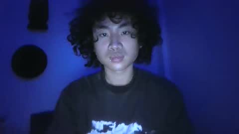 Snapshot of justinluvvv chatting on 11/18/25, 12:09 justinluvvv online show from 11/18/25, 12:09