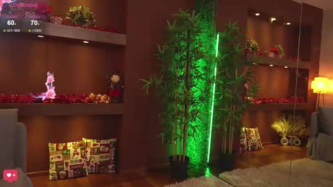 Snapshot of justinnejade chatting on 12/11/24, 10:03 Justy online show from 12/11/24, 10:03