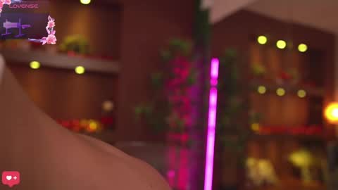 Snapshot of justinnejade chatting on 12/17/24, 12:33 Justy online show from 12/17/24, 12:33