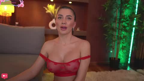 Snapshot of justinnejade chatting on 01/20/25, 09:56 Justy online show from 01/20/25, 09:56