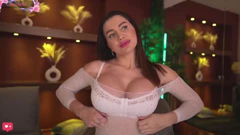 Snapshot of justinnejade chatting on 02/26/25, 06:37 Justy online show from 02/26/25, 06:37