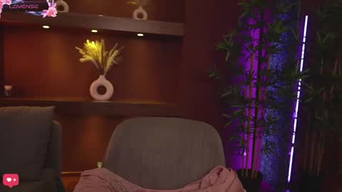 Snapshot of justinnejade chatting on 02/28/25, 01:25 Justy online show from 02/28/25, 01:25