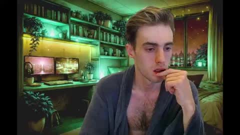 Snapshot of justinnordick chatting on 05/15/26, 07:26 Hologram Guy online show from 05/15/26, 07:26