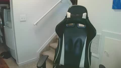 justintym69 online show from 01/03/25, 08:22