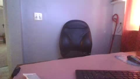 Snapshot of justintyme911128278 chatting on 07/29/26, 07:01 justintyme911128278 online show from 07/29/26, 07:01