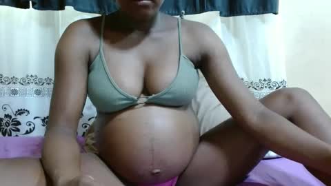 Justlhot online show from 02/08/25, 10:18