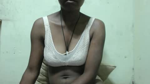 Snapshot of justlhot chatting on 11/21/25, 01:37 Justlhot online show from 11/21/25, 01:37