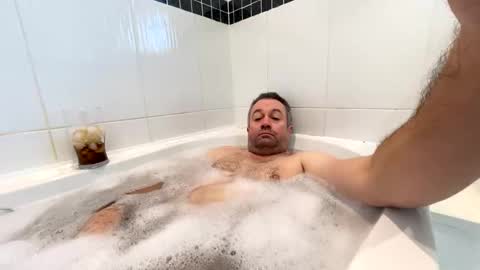 Snapshot of justmav chatting on 12/19/25, 10:44 justmav online show from 12/19/25, 10:44