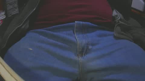 Snapshot of justme39057 chatting on 12/16/24, 08:37 Justme39057 online show from 12/16/24, 08:37