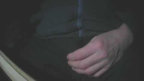 Snapshot of justme39057 chatting on 12/18/24, 05:00 Justme39057 online show from 12/18/24, 05:00