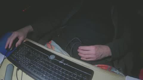 Snapshot of justme39057 chatting on 12/21/24, 05:29 Justme39057 online show from 12/21/24, 05:29