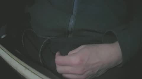 Snapshot of justme39057 chatting on 01/06/25, 05:38 Justme39057 online show from 01/06/25, 05:38