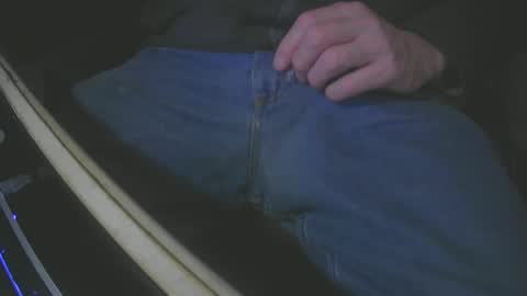 Snapshot of justme39057 chatting on 02/23/25, 11:04 Justme39057 online show from 02/23/25, 11:04