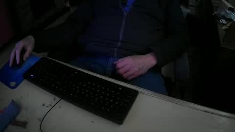 Snapshot of justme39057 chatting on 03/09/25, 12:31 Justme39057 online show from 03/09/25, 12:31