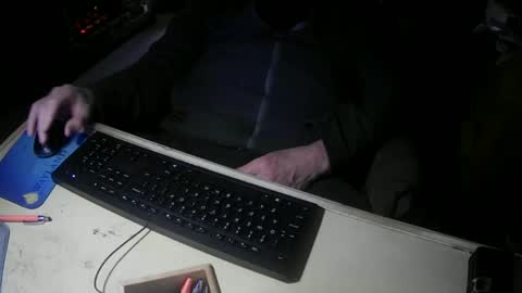 Snapshot of justme39057 chatting on 03/09/25, 05:39 Justme39057 online show from 03/09/25, 05:39