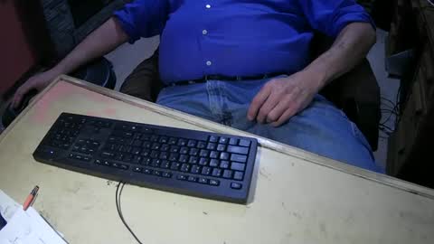 Snapshot of justme39057 chatting on 09/29/25, 08:02 Justme39057 online show from 09/29/25, 08:02