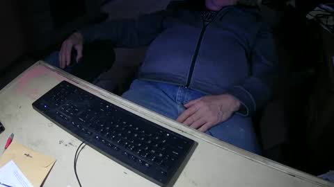 Snapshot of justme39057 chatting on 10/03/25, 10:18 Justme39057 online show from 10/03/25, 10:18