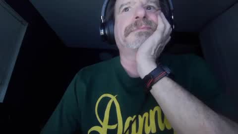 Snapshot of justmetool chatting on 06/25/26, 05:12 Tool online show from 06/25/26, 05:12