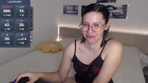 Julie online show from 12/02/24, 05:04