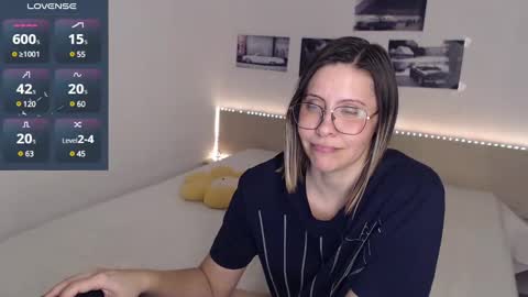 Julie online show from 12/21/24, 05:25