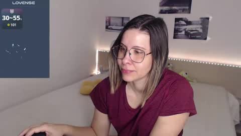 Julie online show from 01/06/25, 04:47