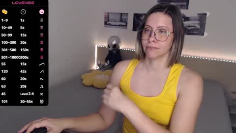 Julie online show from 02/08/25, 05:51