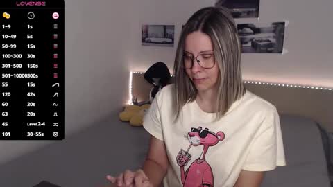 Julie online show from 09/19/25, 03:52