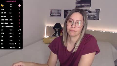 Snapshot of justmexy7 chatting on 11/10/25, 04:50 Julie online show from 11/10/25, 04:50